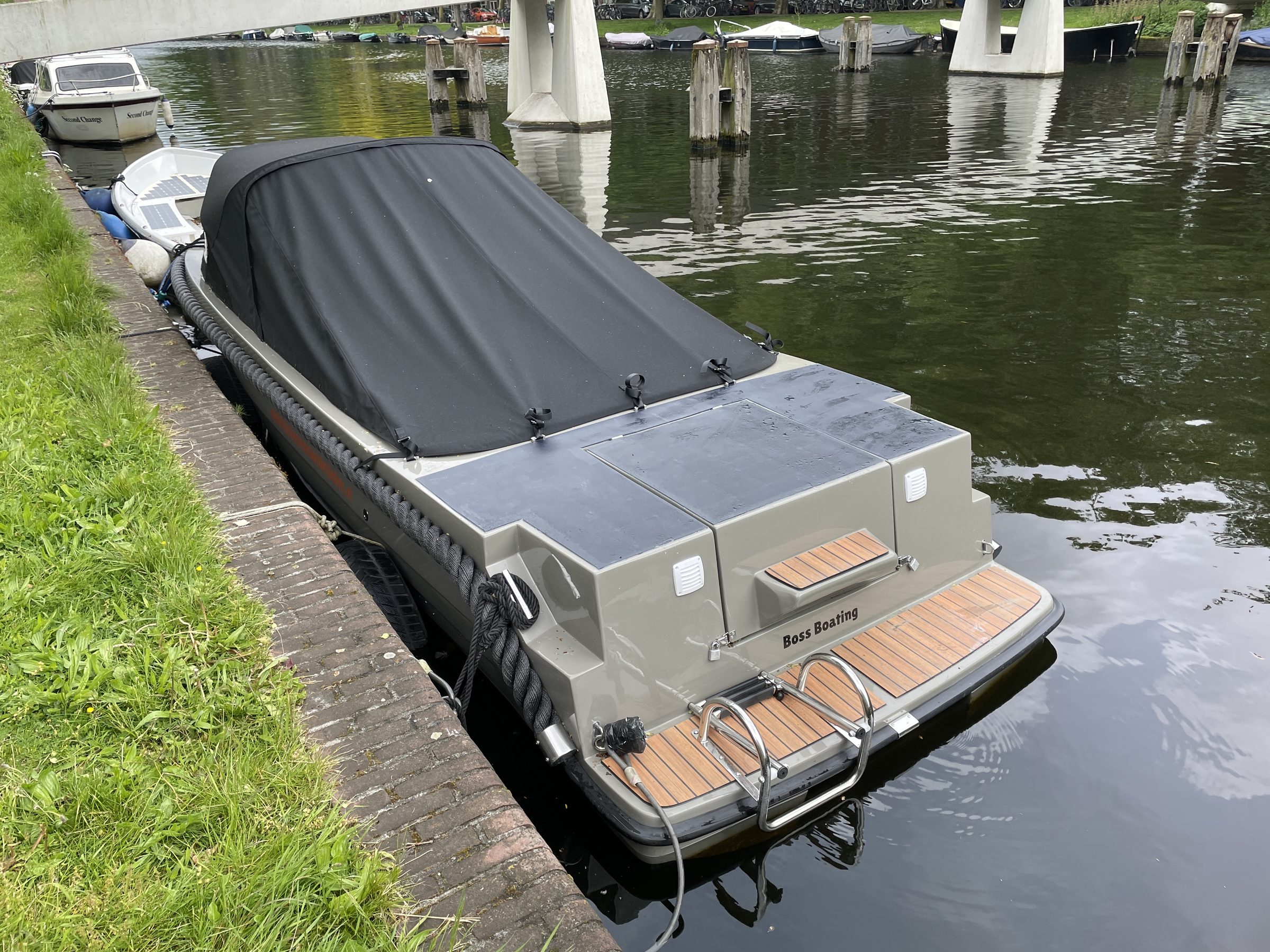 Commodore 570 Tender — foto 13