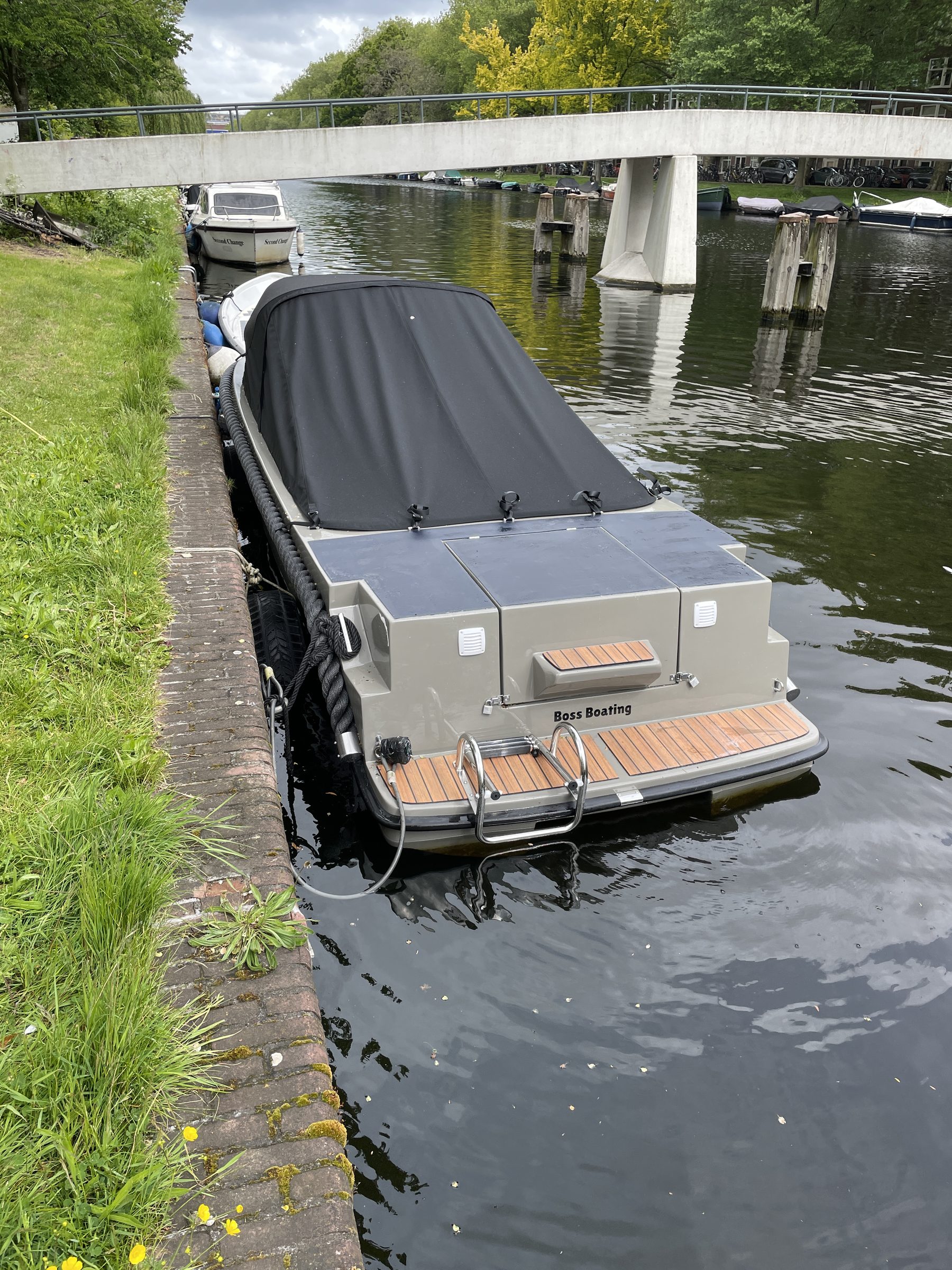 Commodore 570 Tender — foto 16