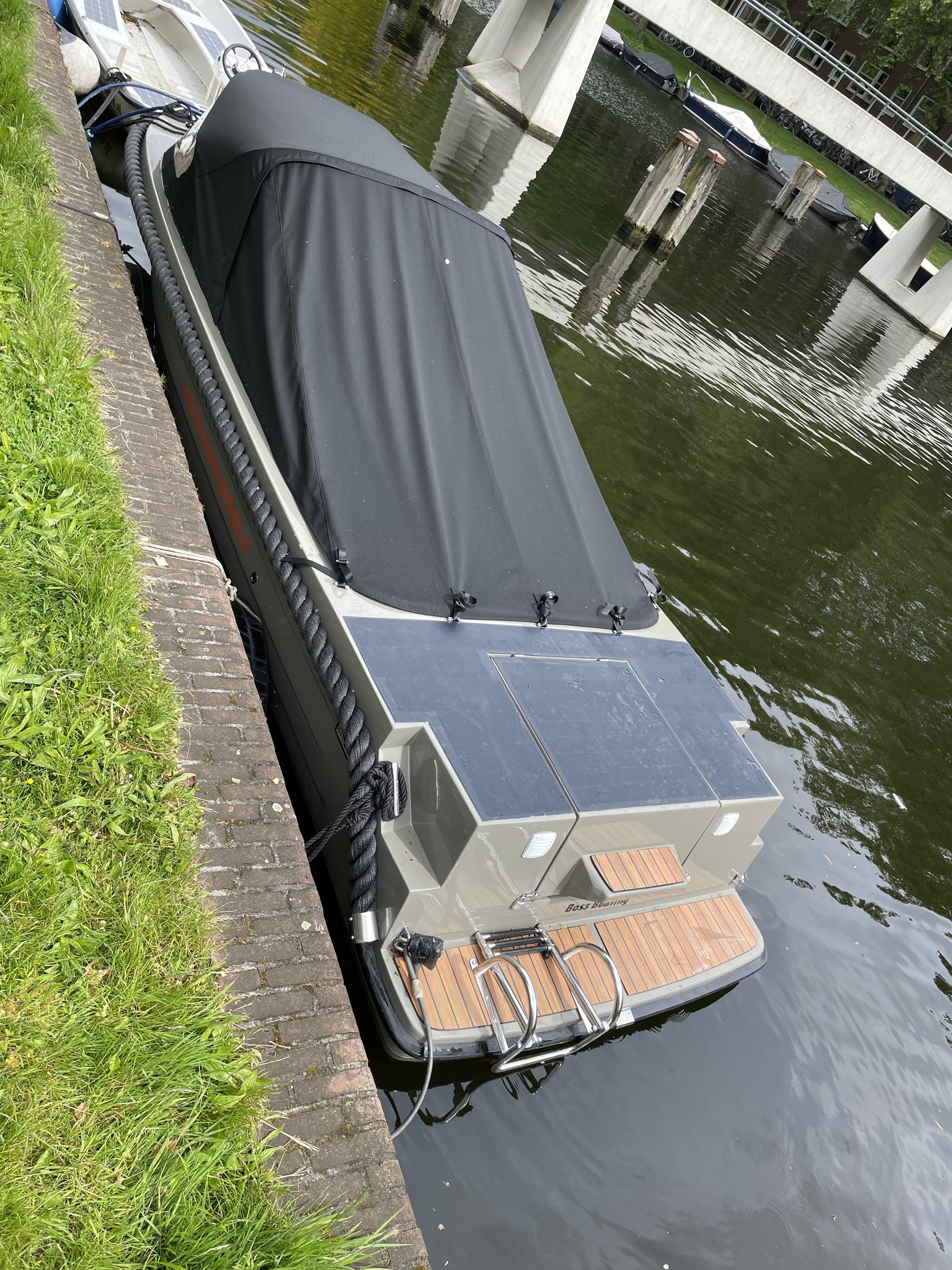 Commodore 570 Tender — foto 17